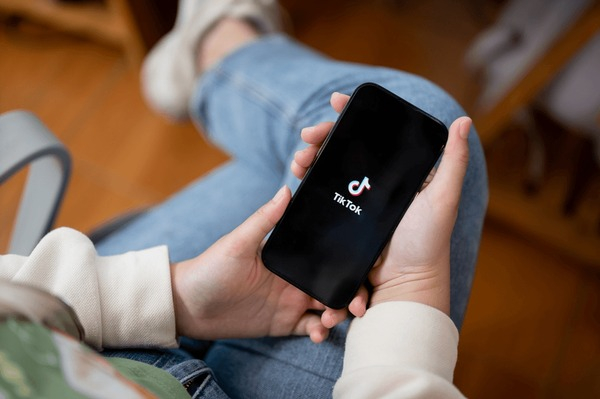 8 Situs TikTok Downloader Gratis untuk Download Video Berkualitas